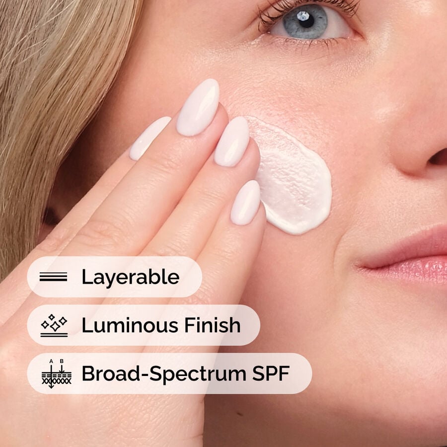 uv-filters-spf-45-serum-m2 uv-filters-spf-45-serum-model-application-with-benefits.jpg